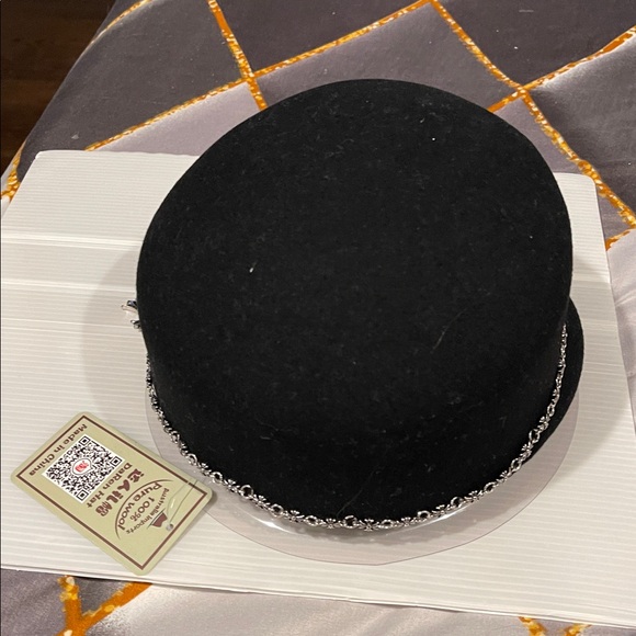 Black Hat with Silver Chain and Cross Pendant - Picture 5 of 5